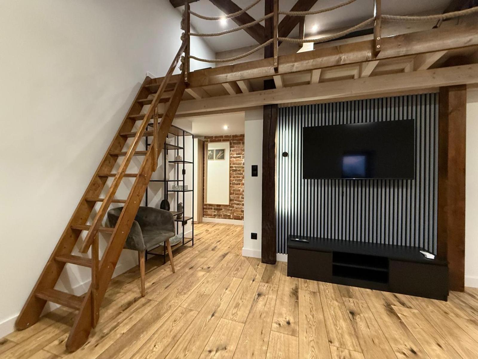 Loft In The City Center By Kobiela Apartments カトヴィツェ エクステリア 写真