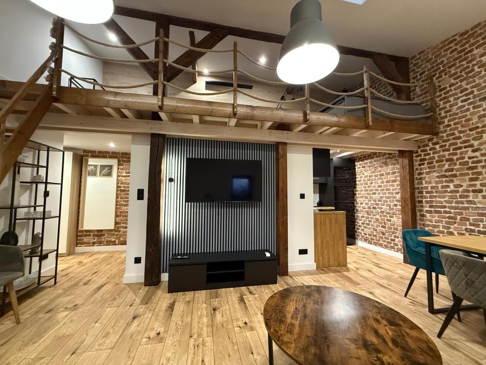 Loft In The City Center By Kobiela Apartments カトヴィツェ エクステリア 写真